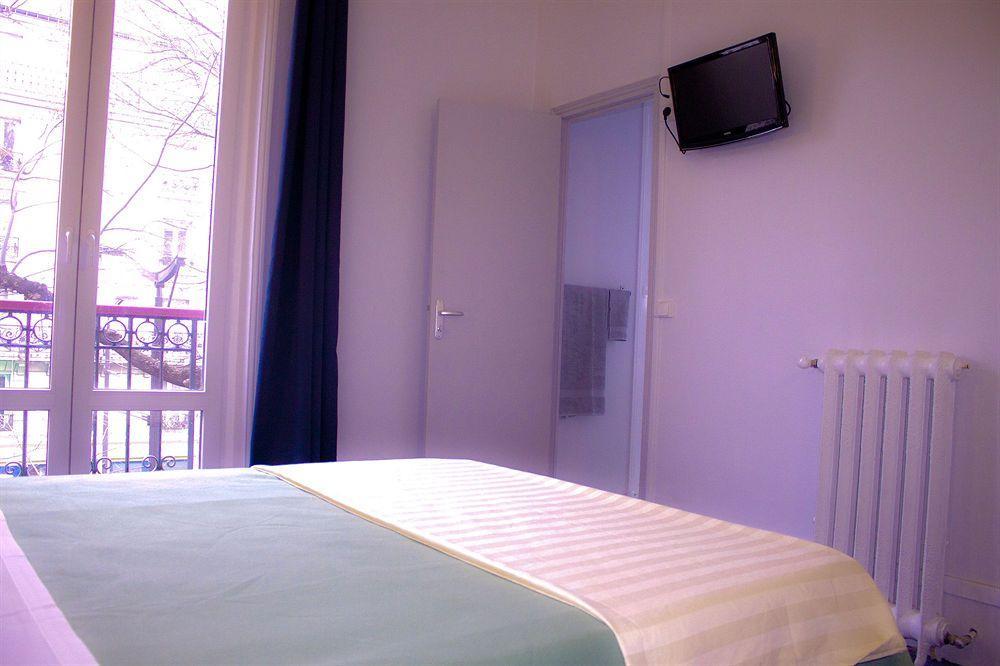 Hotel Bien-Etre Párizs Kültér fotó